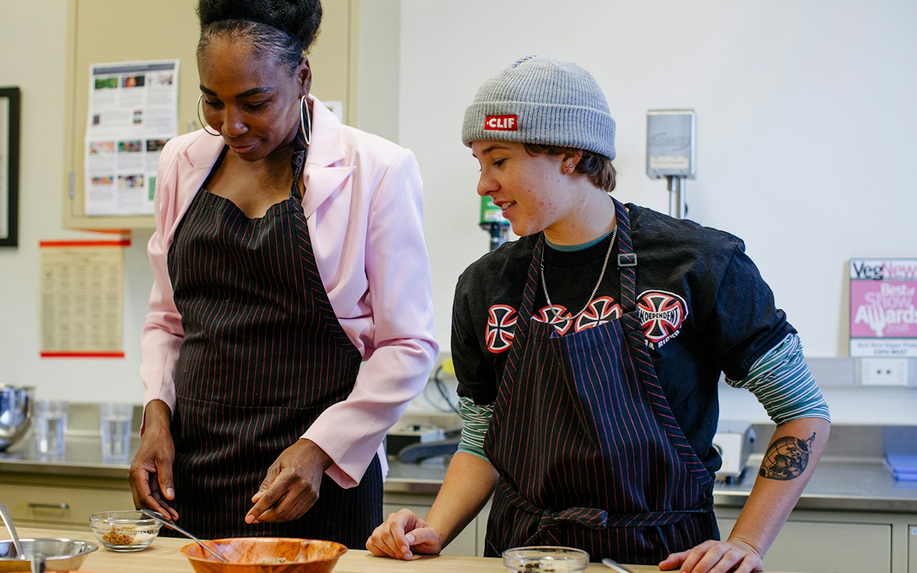 Venus Williams and Jordyn Barratt making Luna Bars